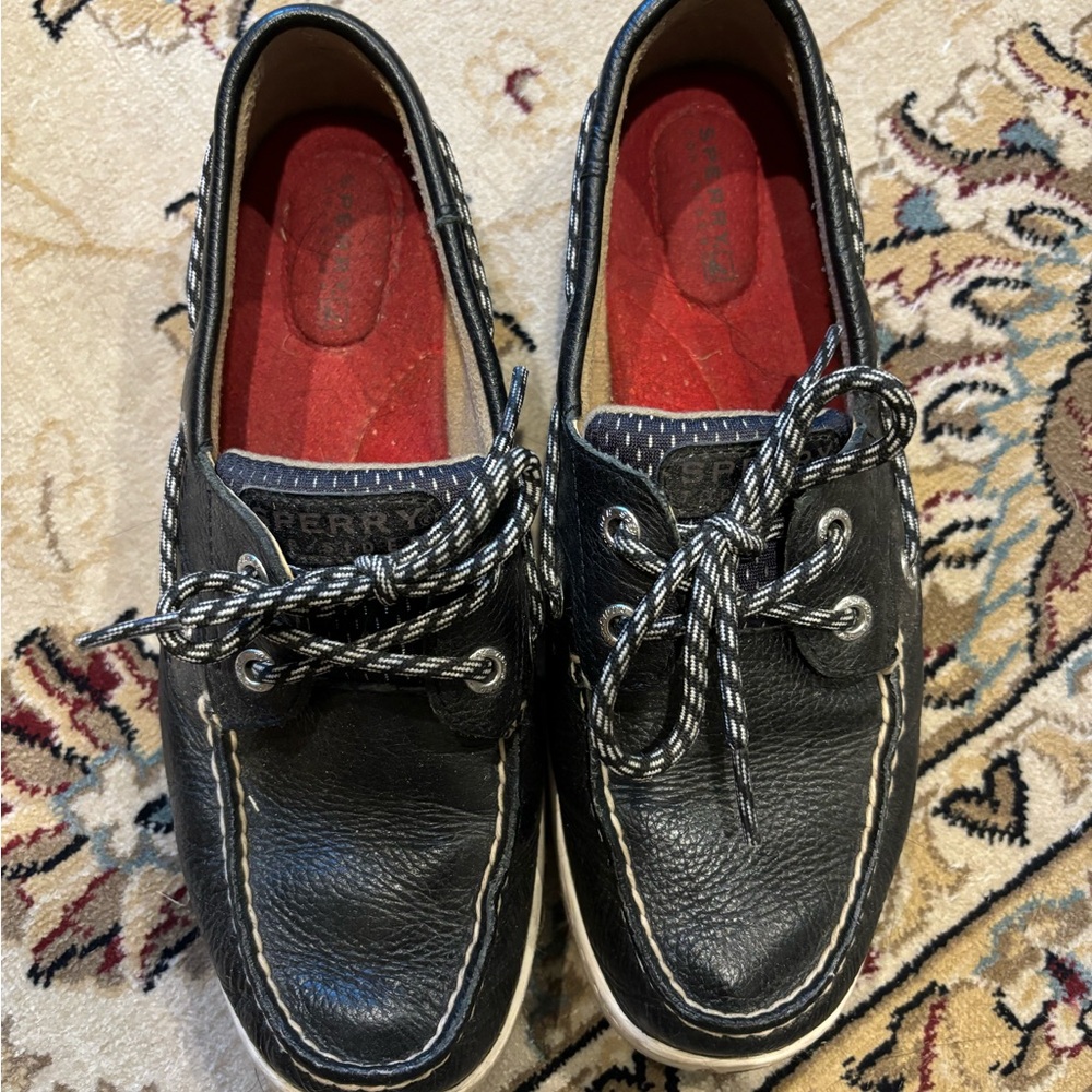 Black Sperry’s sz 7